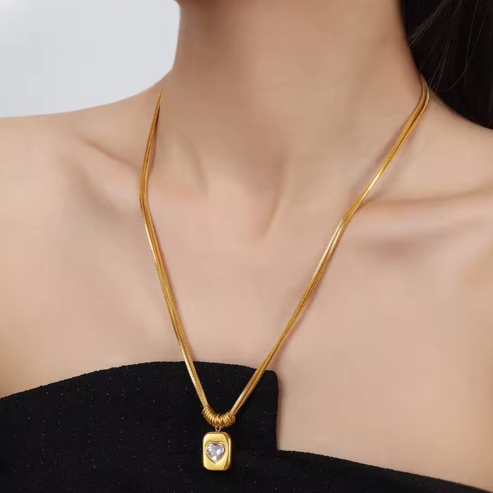NEW 18K GOLD PLATED DOUBLE LAYER NECKLACE + HEART CHARM ‘CORA DORÉ’ - Picture 3 of 5